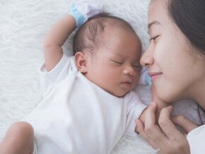 BB滿月了!12個父母最難忘的時刻♥
