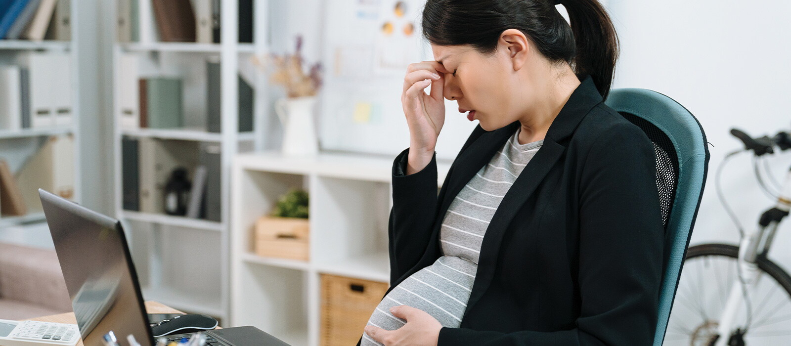 帶著懷孕的身體去上班真的很疲累，是否應該吃多一點以補充能量？